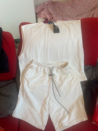 Conjunto sin estrenar talla única