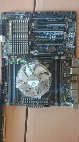 Placa Base Gigabyte y Tarjeta Gráfica NVIDIA
