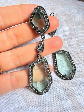 Pendientes de diseñadora largos cristal verde