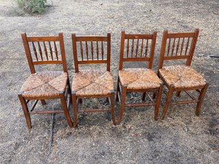 Juego de 4 sillas antiguas de enea
