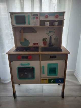 Cocinita de madera para niños