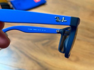 Gafas de sol Ray-Ban y hawkers para niño