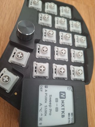 Teclado dividido Ferris Sweep con trackpad