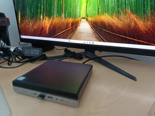 HP Mini 400 G5 WiFi i5 9400T 12GB Nvme 256 HD 500