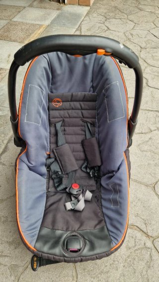 Silla de coche para bebé/tumbona .