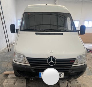 Mercedes-Benz Sprinter 2000