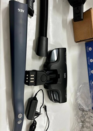 Aspiradora AEG 2 en 1 sin cable QX7 Azul