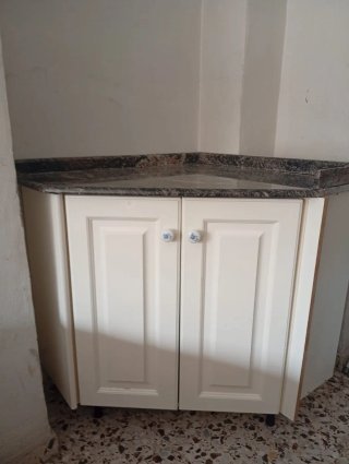 Mueble auxiliar rinconera piedra y madera