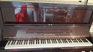 Pianoforte verticale BernStein