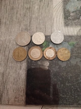 Lote 7 Monedas Extranjeras: UK, Italia, FR