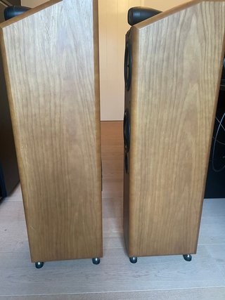 Altavoces B&W CDM 7NT