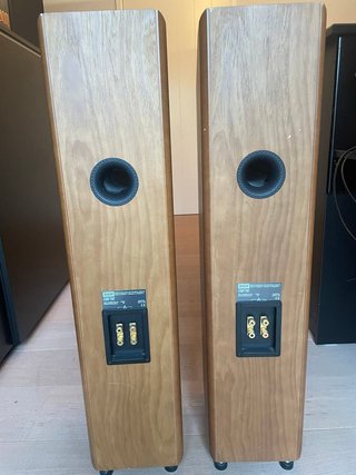 Altavoces B&W CDM 7NT