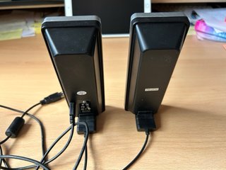 Altavoces Logitech para ordenador