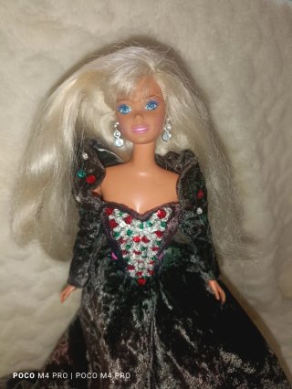 Lote de 4 Muñecas Princesas y Barbie
