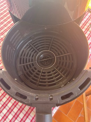 Freidora de aire Tefal negra