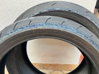 Dunlop GP Racer D212 Delantero + regalo Trasero