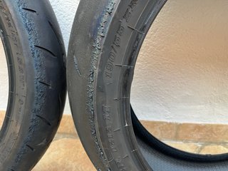 Dunlop GP Racer D212 Delantero + regalo Trasero