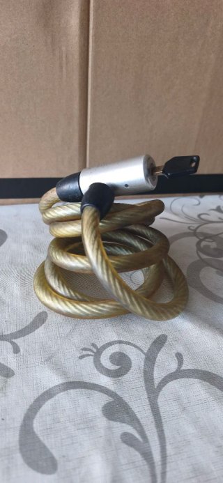 Candados y pinzas para bici y moto.
