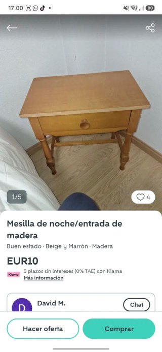 Mesita de noche de madera
