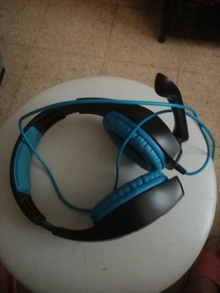 Casco gamer PX345  con micrófono azul