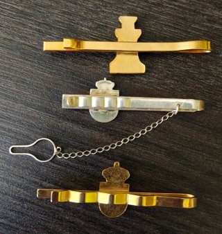 Lote de 3 Pisacorbatas militares antiguas ejército