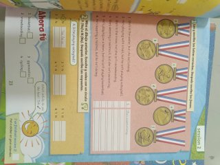 Holiday English 5.º Primaria. Student's Pack 3r...