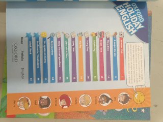 Holiday English 5.º Primaria. Student's Pack 3r...