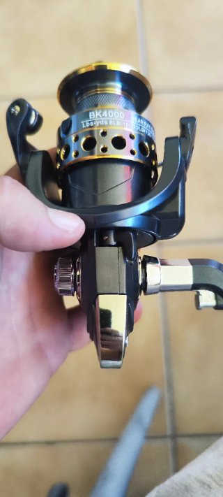 Carrete de pesca BK4000