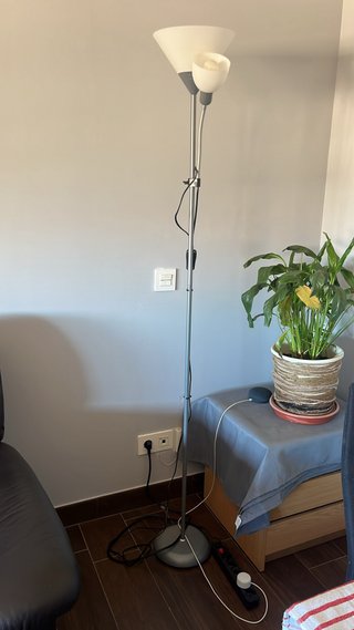 Lampada da terra moderna