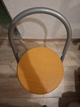 Taburete alto Ikea con respaldo
