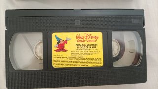 Lote 7 Cintas VHS Disney y Universal.