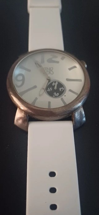 Reloj Uno de 50 Plata y Blanco