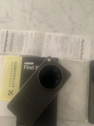 Oppo Find X9 Ultra - Caja y Accesorios