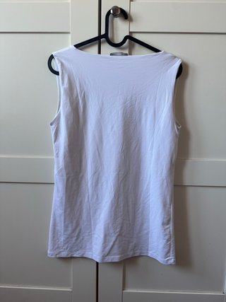 Blusa blanca sin mangas