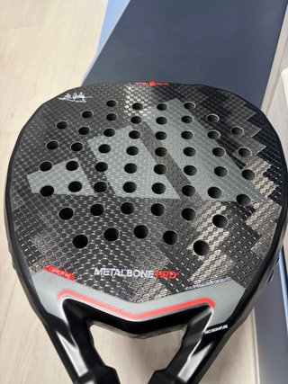 Pala de pádel Metalbone HRD