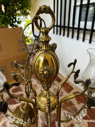 Lámpara de araña vintage dorada