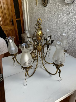 Lámpara de araña vintage dorada
