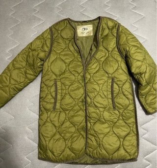 Chaqueta Zara acolchada verde