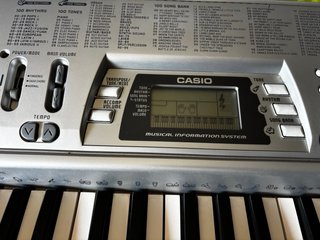 Teclado portátil Casio CTK-496