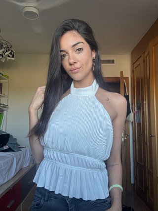Top blanco plisado halter TODA LA ROPA A 3€