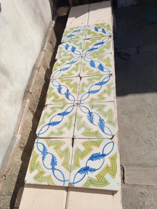 Azulejos antiguos pintados a mano