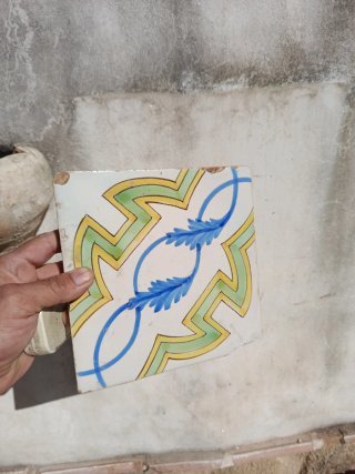 Azulejos antiguos pintados a mano