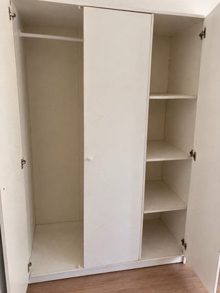 Armario blanco Ikea 3 puertas