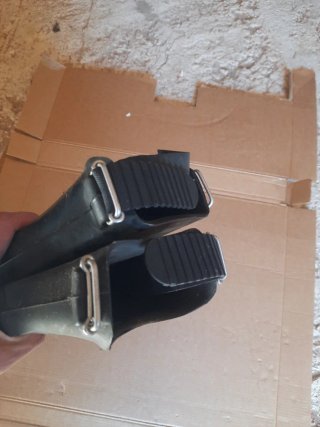 Aletas de buceo negras
