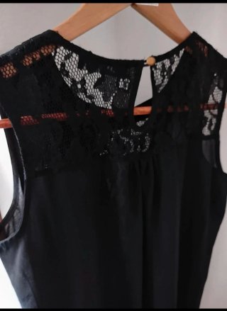 Blusa KELREBEC negra M encaje y transparencias