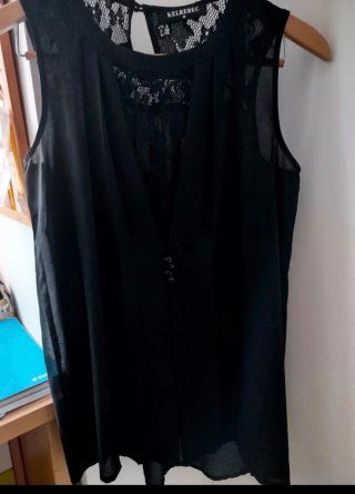 Blusa KELREBEC negra M encaje y transparencias