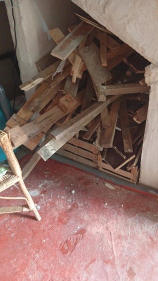 Leña de regalo en Belvis de la Jara
