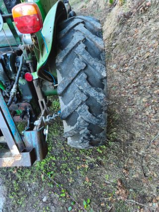 Ruedas 13.6 R28