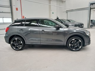 AUDI Q2 35 TFSI Black line edition S tronic 150Cv