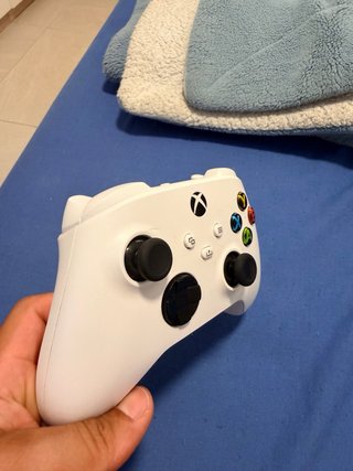 Mando Xbox Series S Original + Cargador + 4 pilas